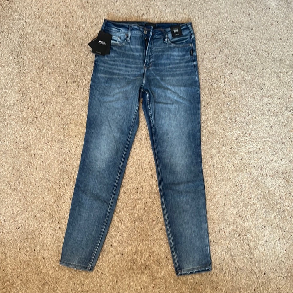 Silver Infinite Fit High Rise Skinny Leg size L